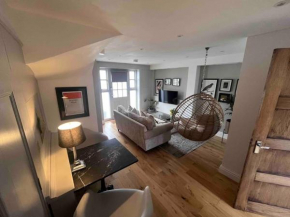 1 Holdan Mews, 1 bed house, free parking, central Witney